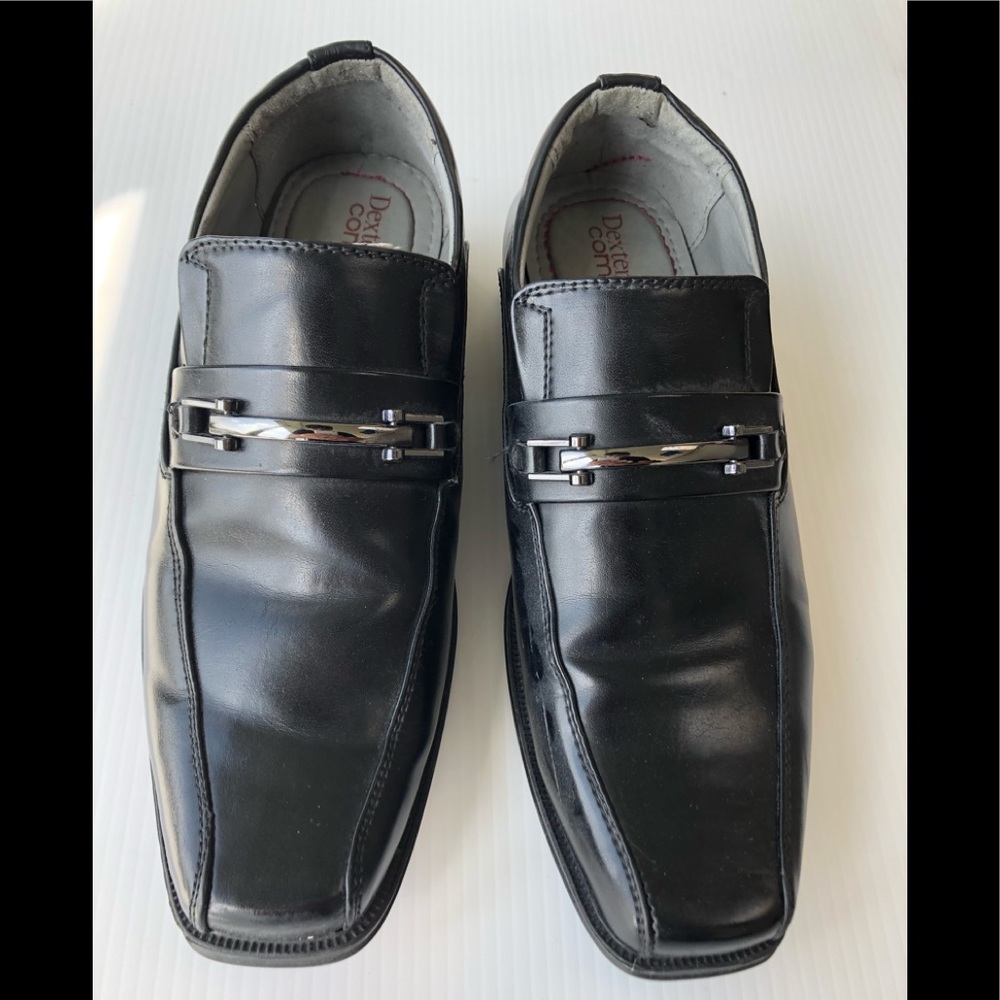 Dress shoes